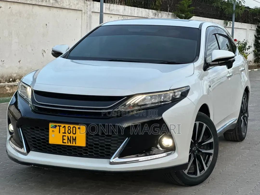 Toyota Harrier 2.0 2015 White