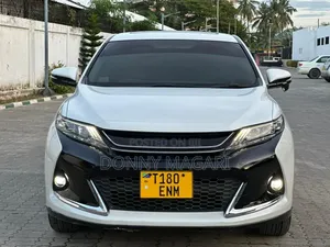 Toyota Harrier 2.0 2015 White
