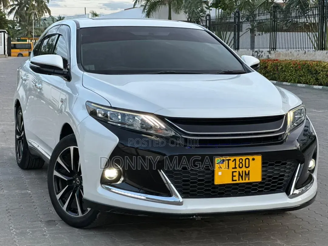 Toyota Harrier 2.0 2015 White