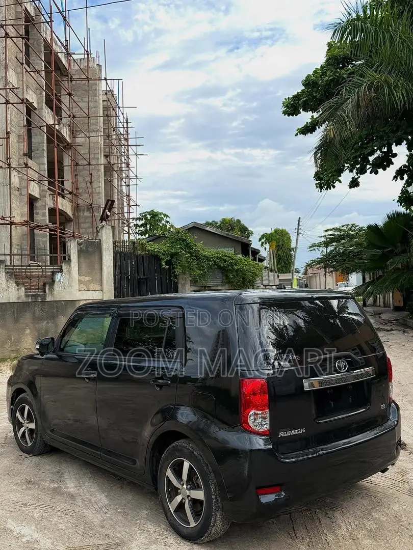 Toyota Corolla Rumion 2008 Black