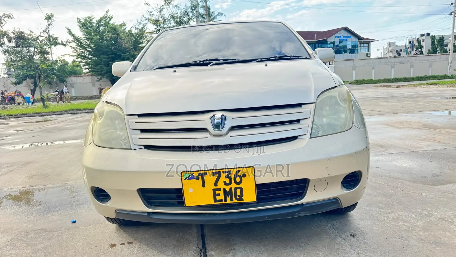Toyota IST 2004 Beige