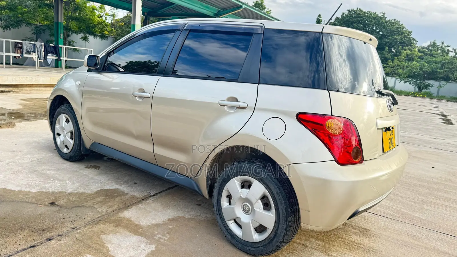 Toyota IST 2004 Beige