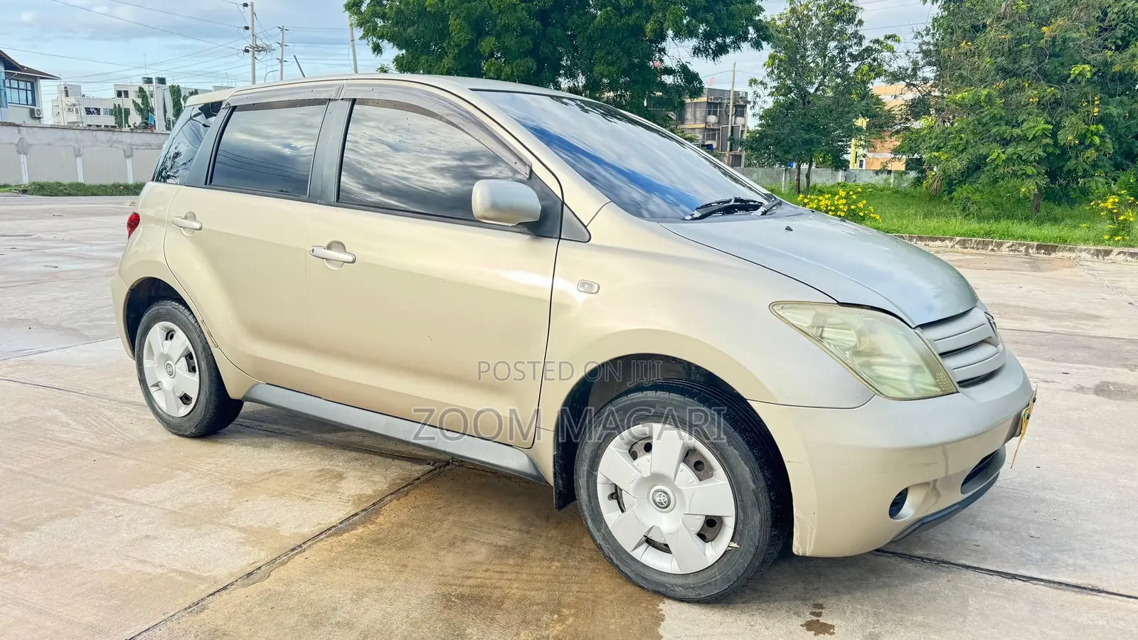 Toyota IST 2004 Beige