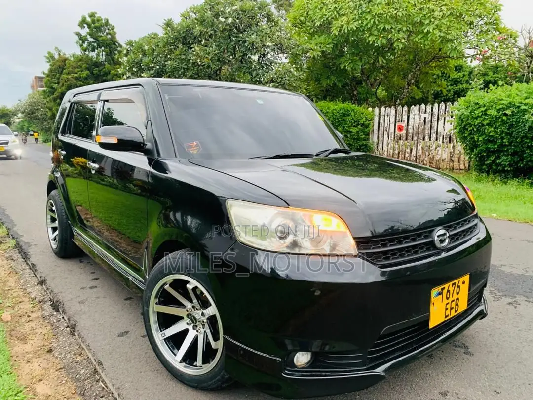 Toyota Corolla Rumion 2013 Black