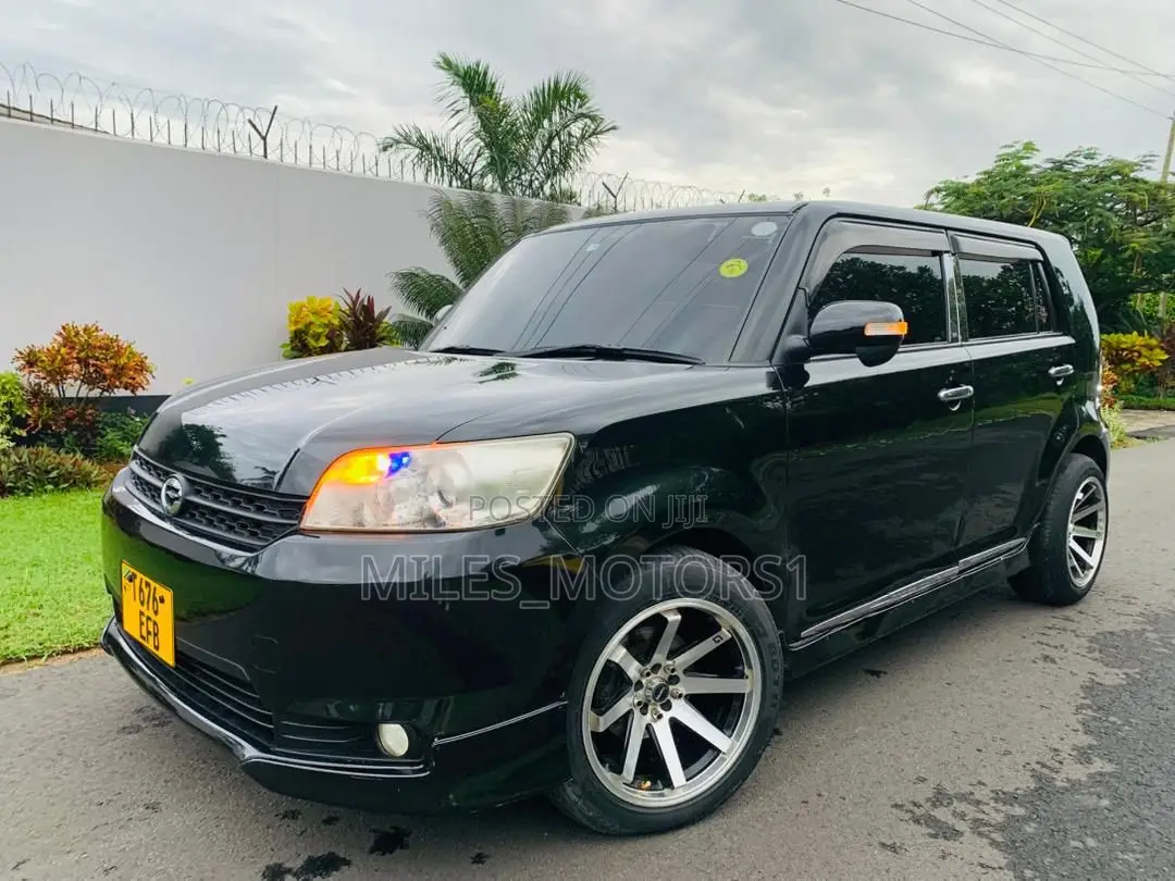 Toyota Corolla Rumion 2013 Black