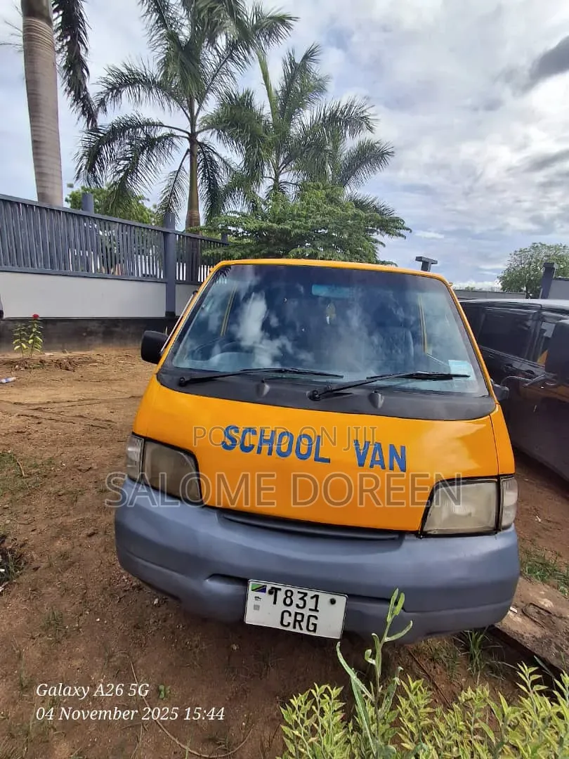 Mazda Bongo 2014 Yellow