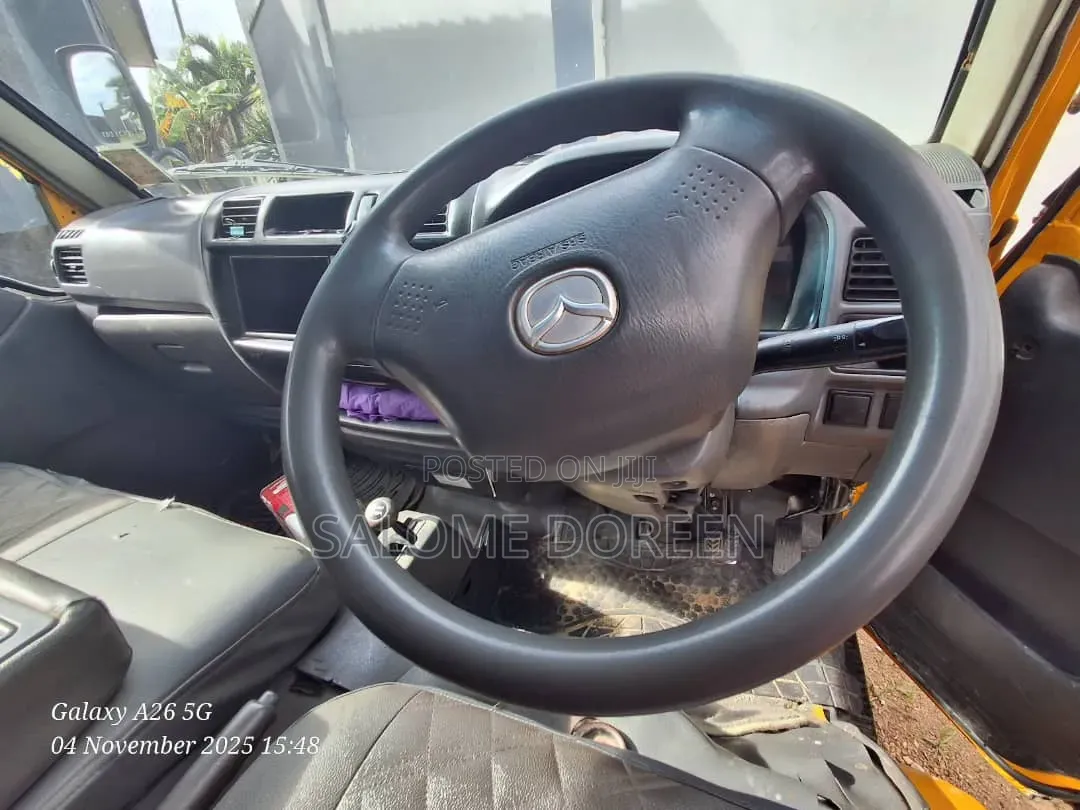 Mazda Bongo 2014 Yellow