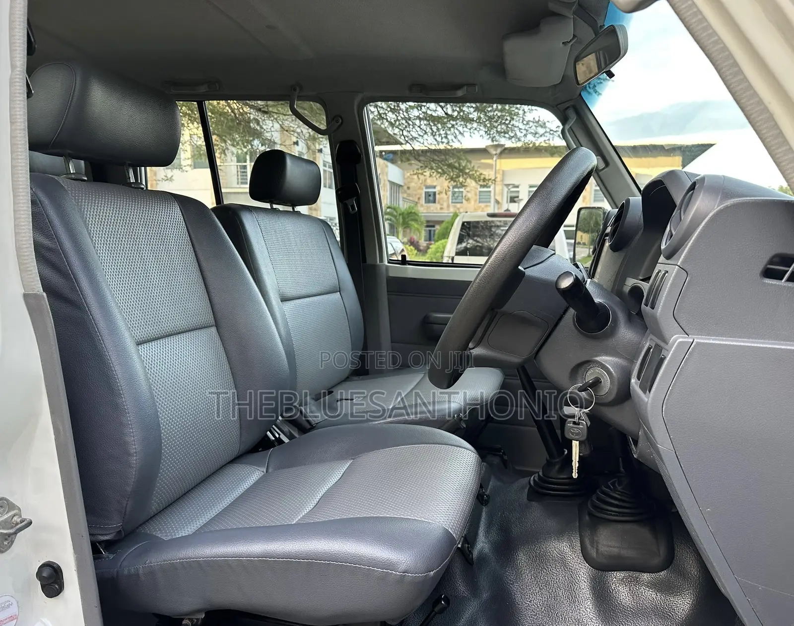 Toyota Land Cruiser 2017 White