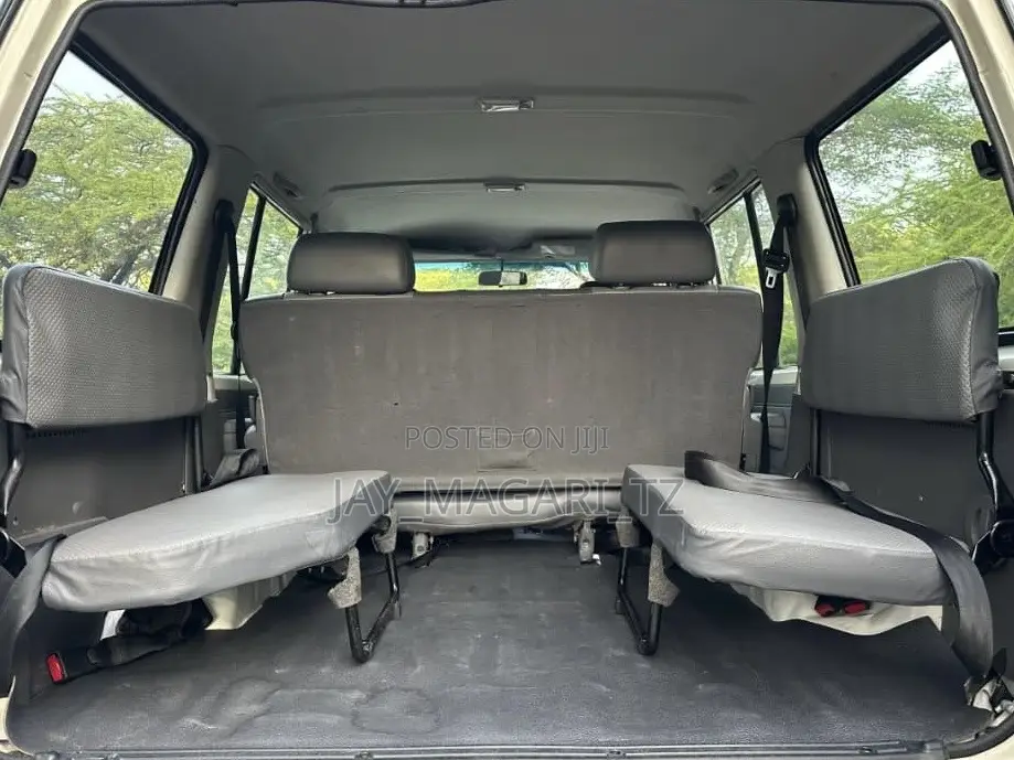 Toyota Land Cruiser 2016 White