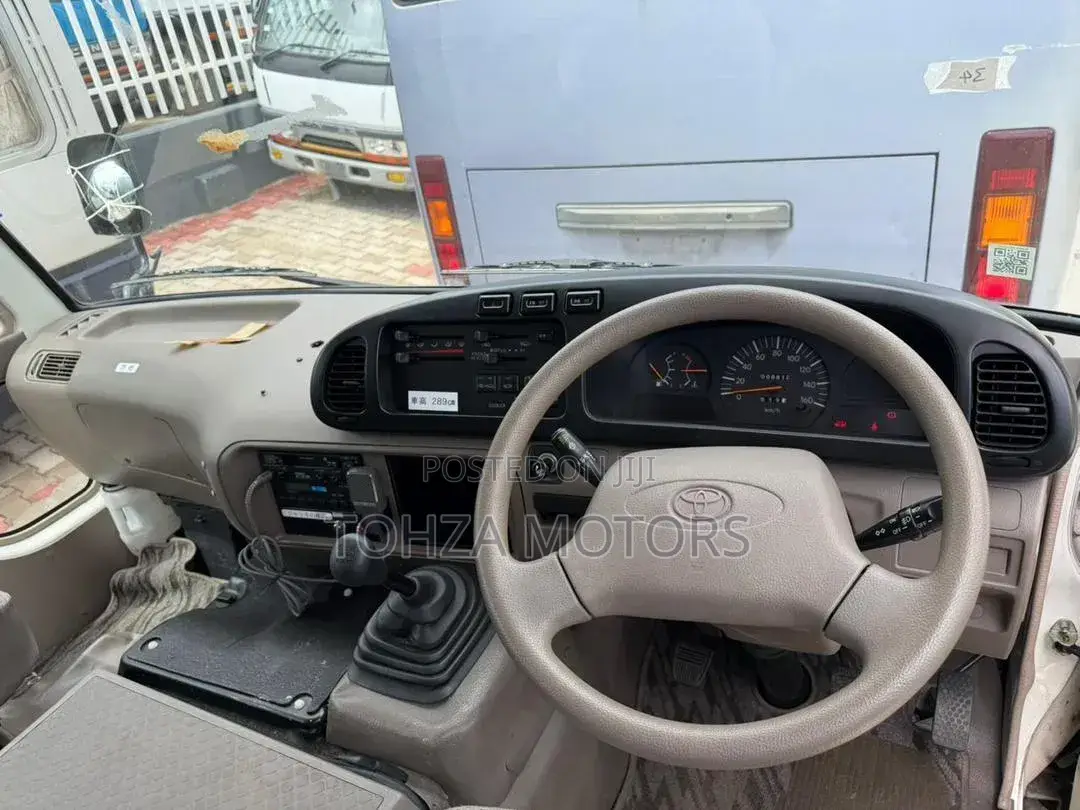 Toyota Coaster 2000 White
