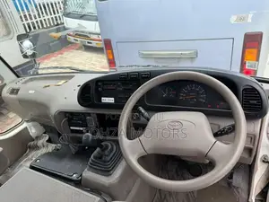 Toyota Coaster 2000 White
