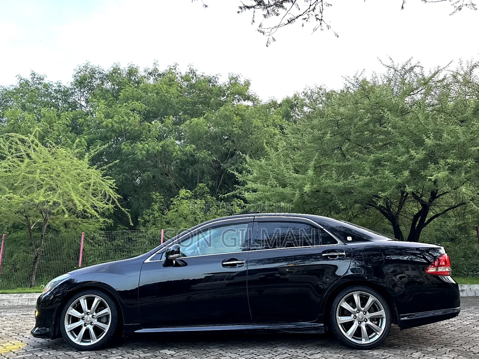 Toyota Crown 2009 Black