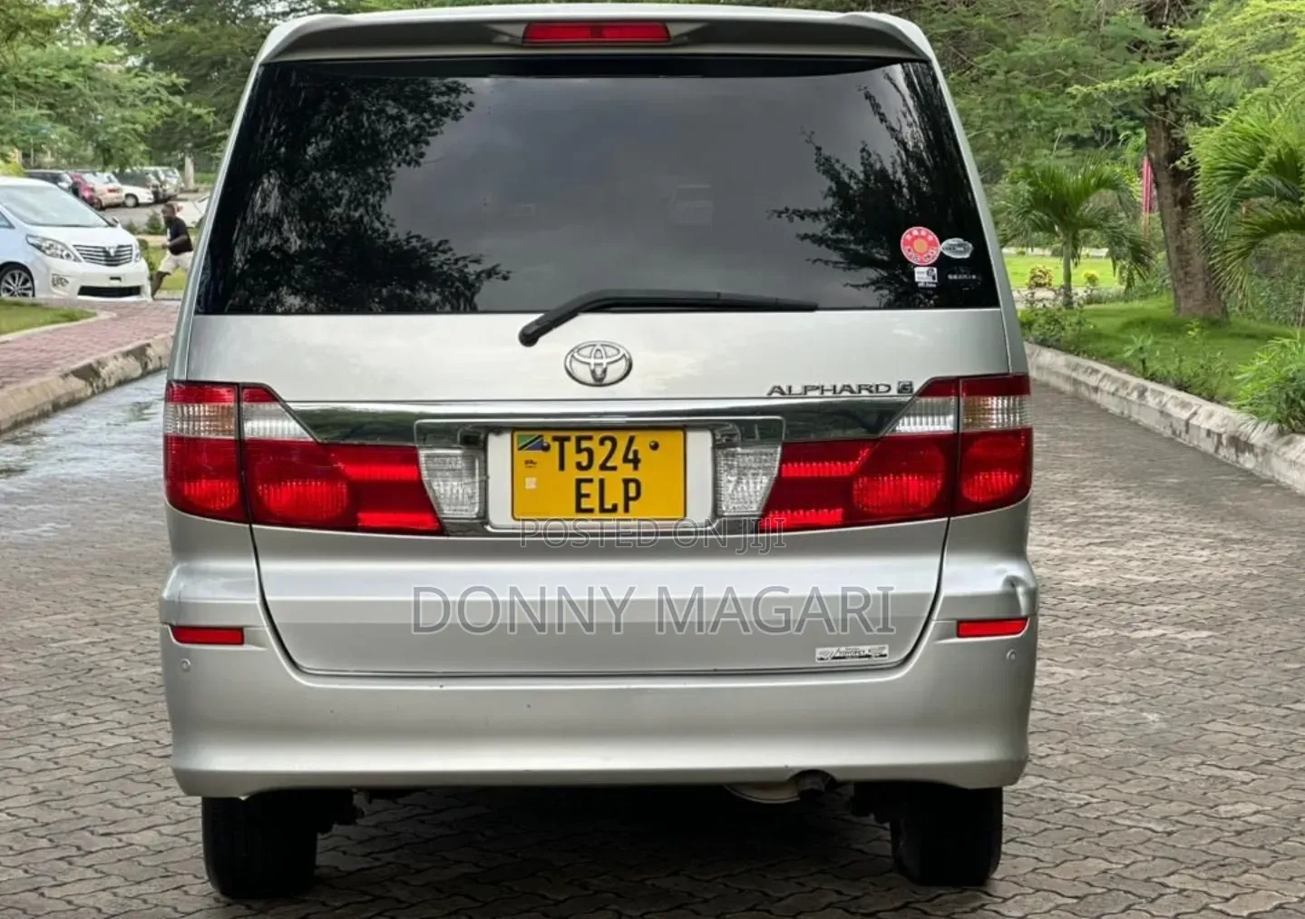 Toyota Alphard 2004 Silver