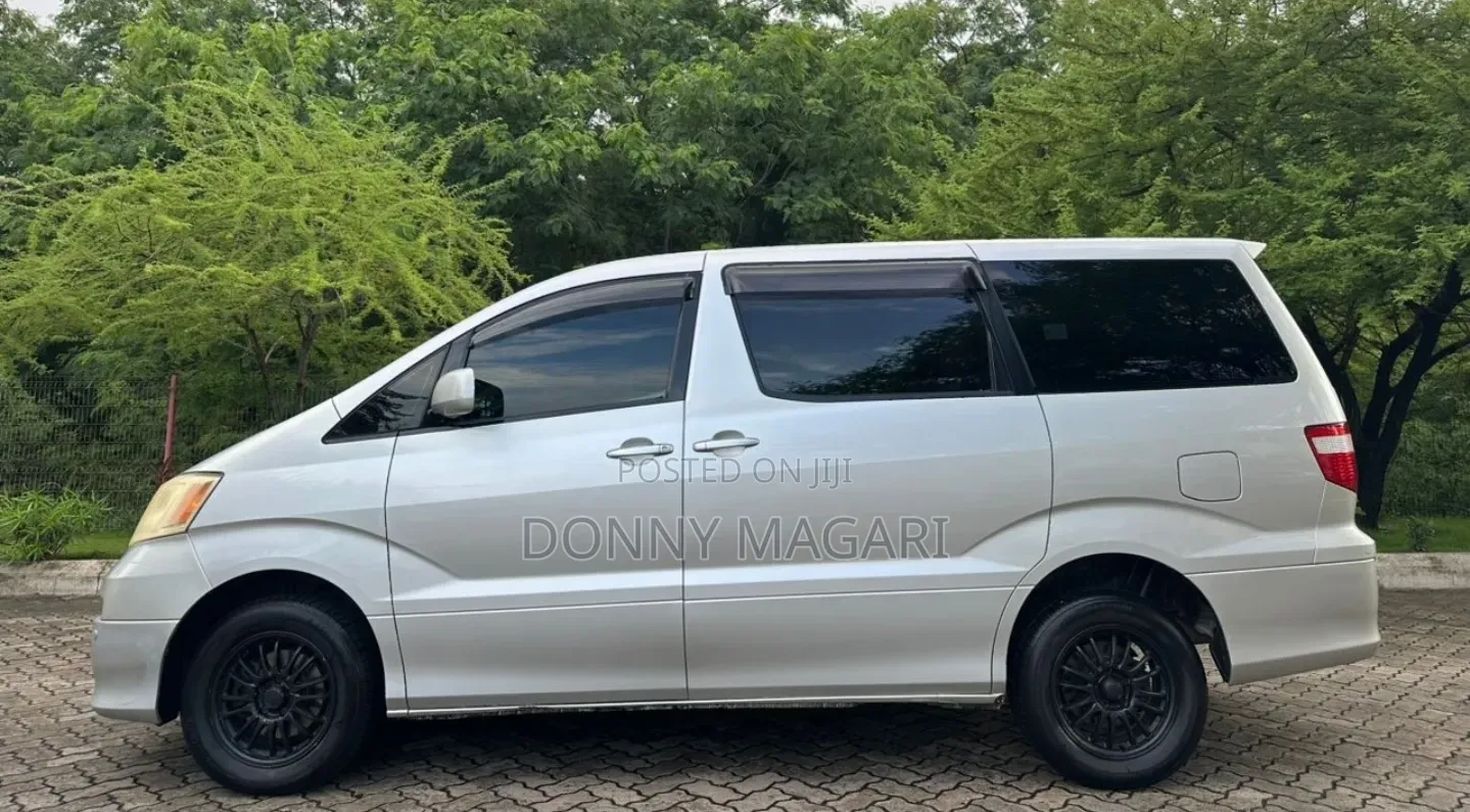 Toyota Alphard 2004 Silver