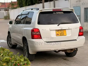 Toyota Kluger 2005 White