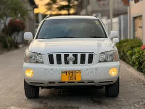 Toyota Kluger 2005 White