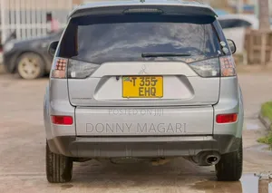 Mitsubishi Outlander 2010 Silver
