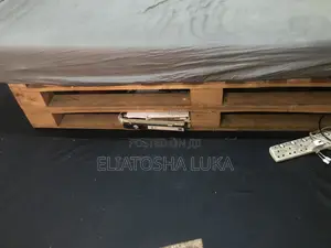 Kitanda Cha Palet