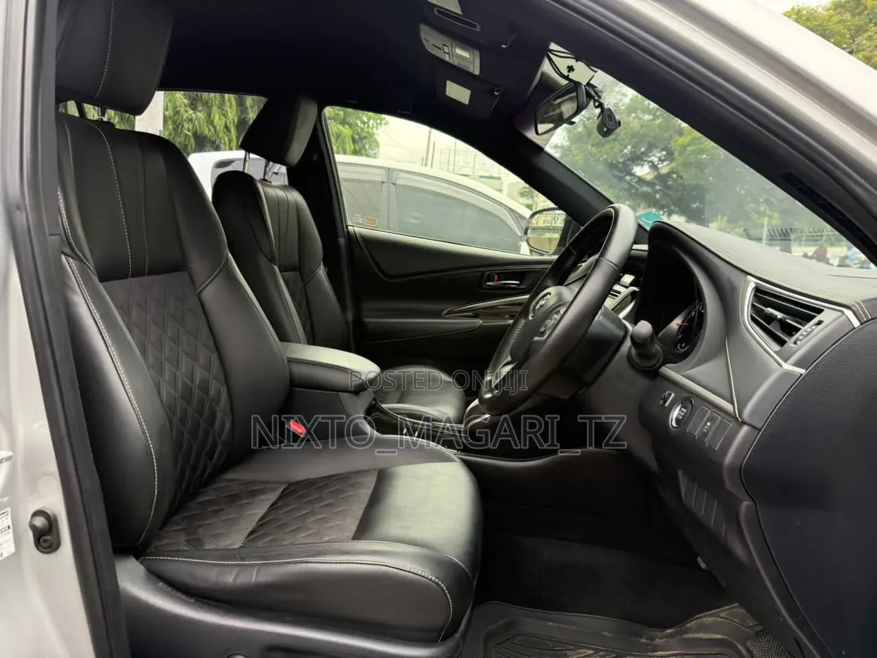 Toyota Harrier 2015 Silver