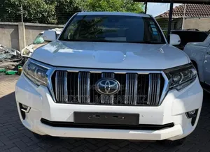 Toyota Land Cruiser Prado 2023 White