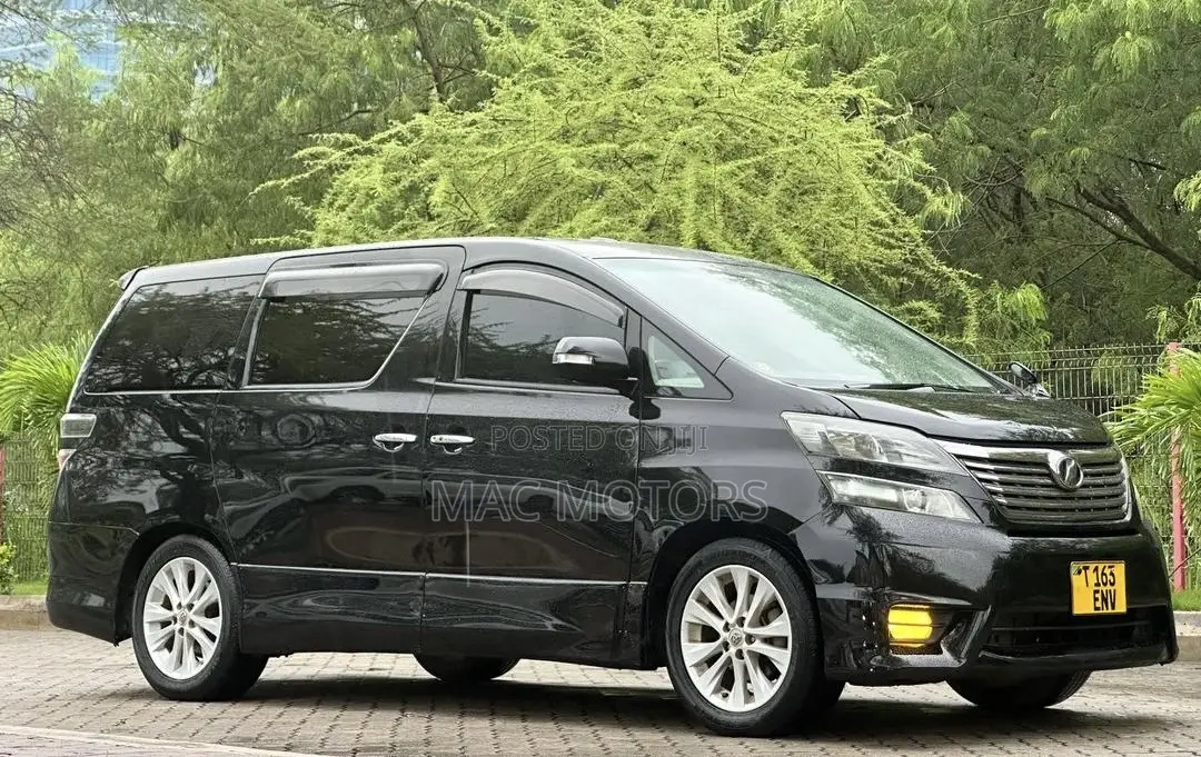Toyota Vellfire 2010 Black