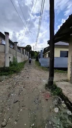 4bdrm House in Mawasiliano Ubungo, Sinza for sale