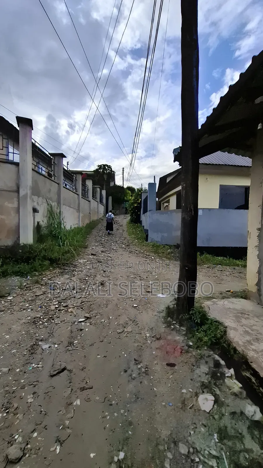 4bdrm House in Mawasiliano Ubungo, Sinza for sale