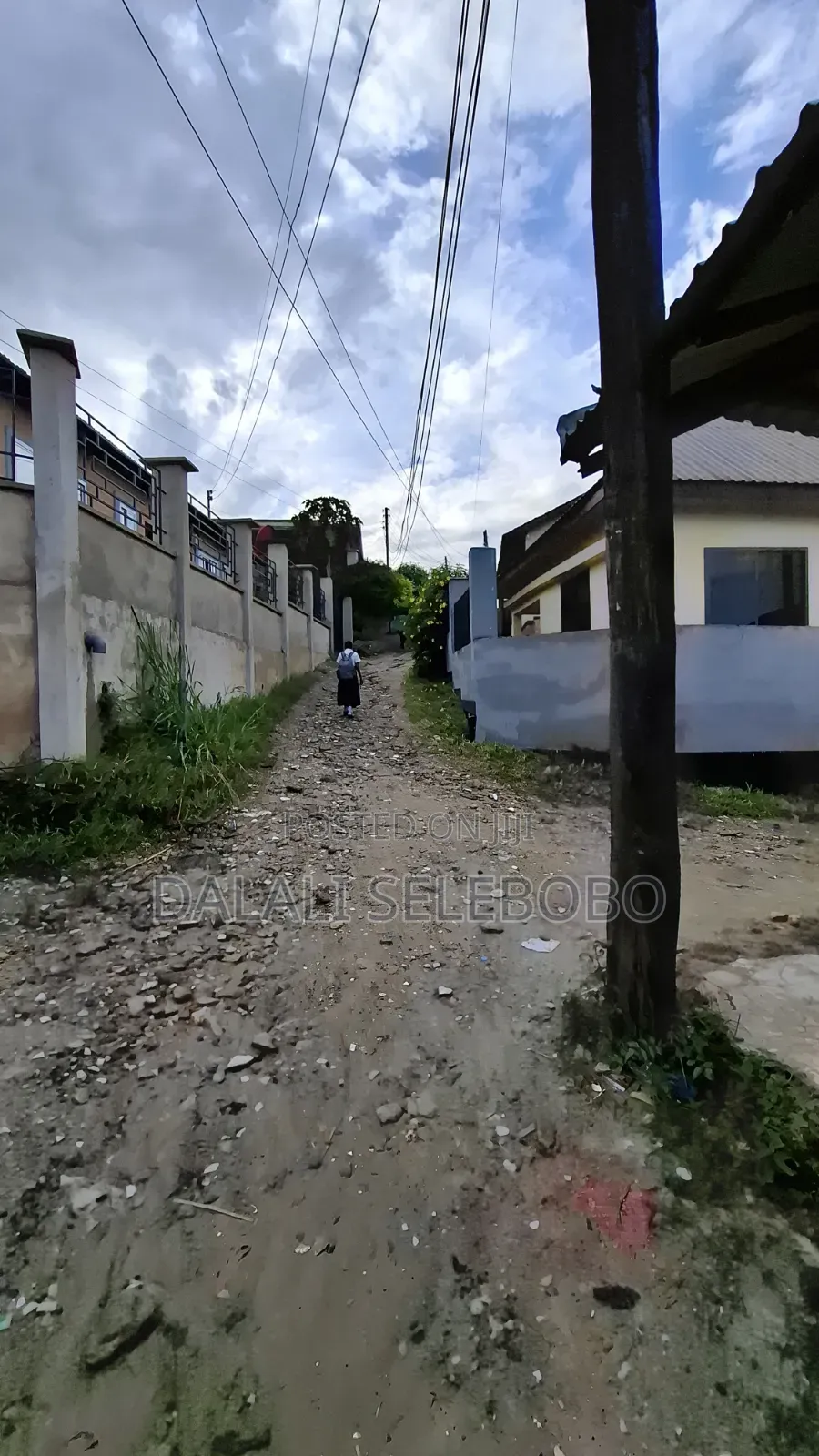 4bdrm House in Mawasiliano Ubungo, Sinza for sale