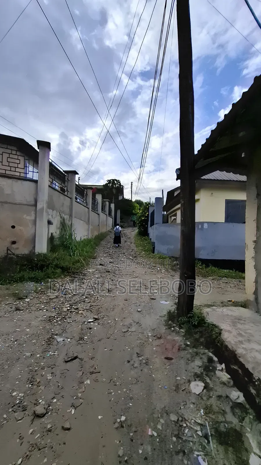 4bdrm House in Mawasiliano Ubungo, Sinza for sale