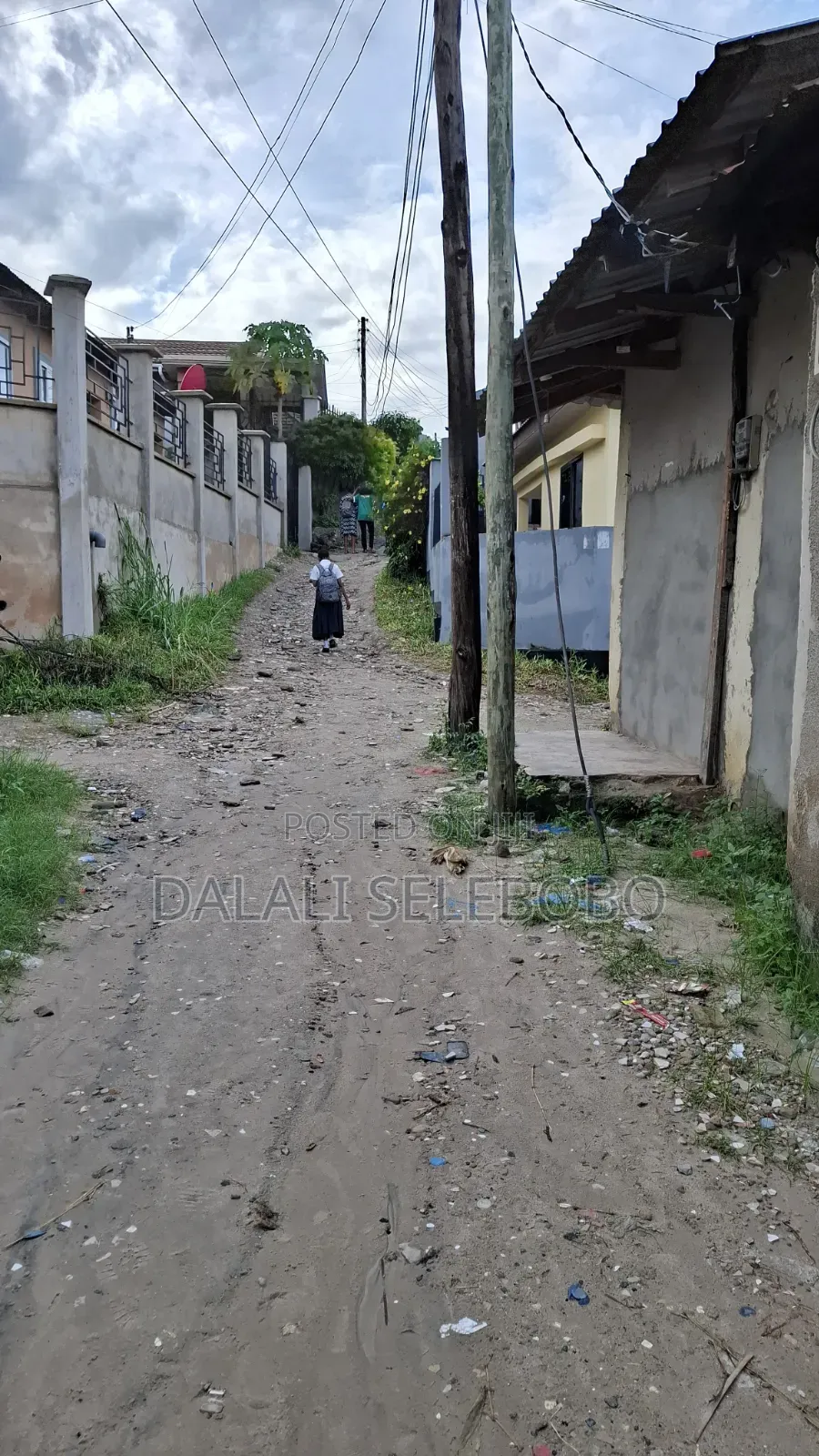 4bdrm House in Mawasiliano Ubungo, Sinza for sale