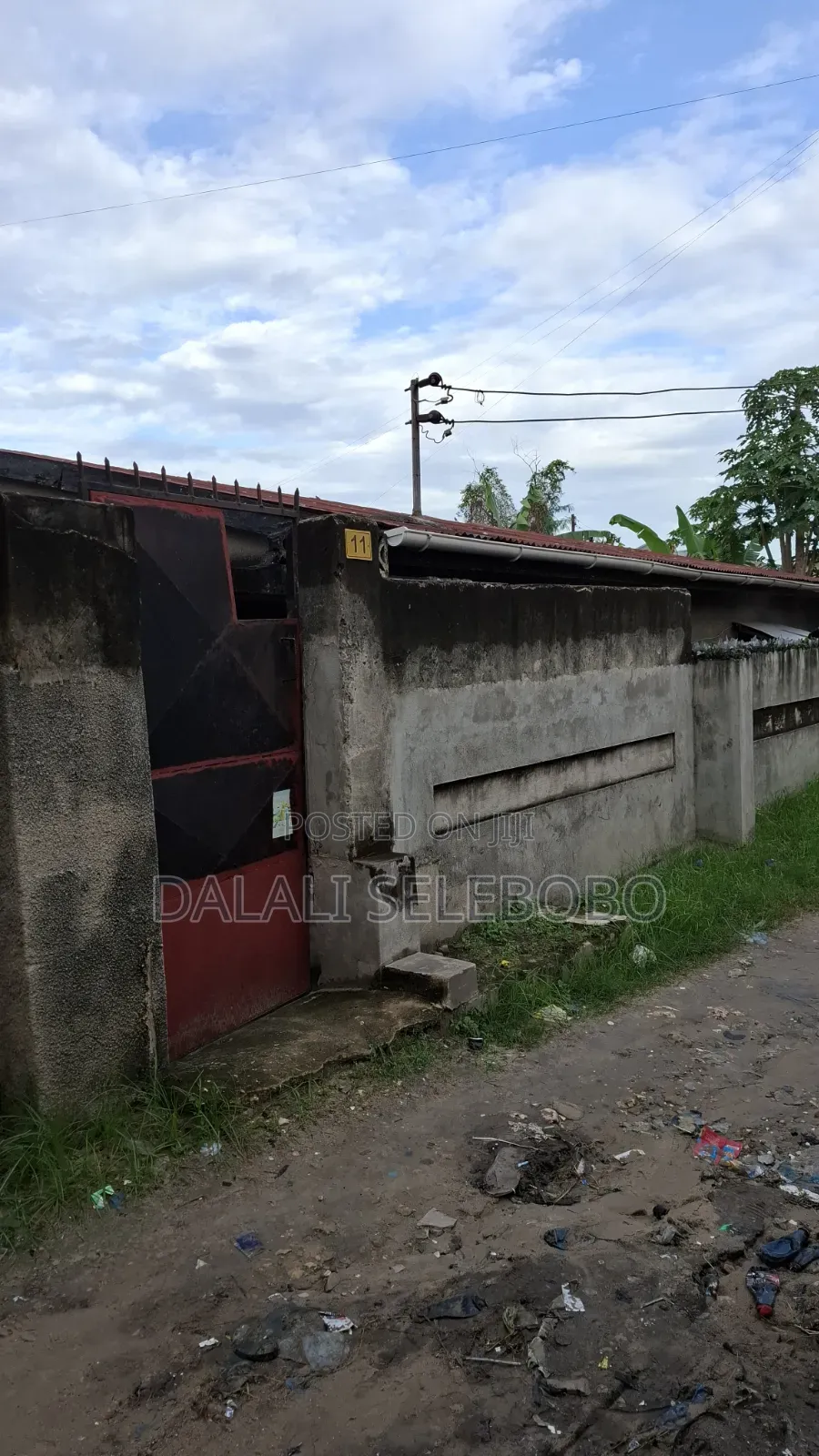 4bdrm House in Mawasiliano Ubungo, Sinza for sale
