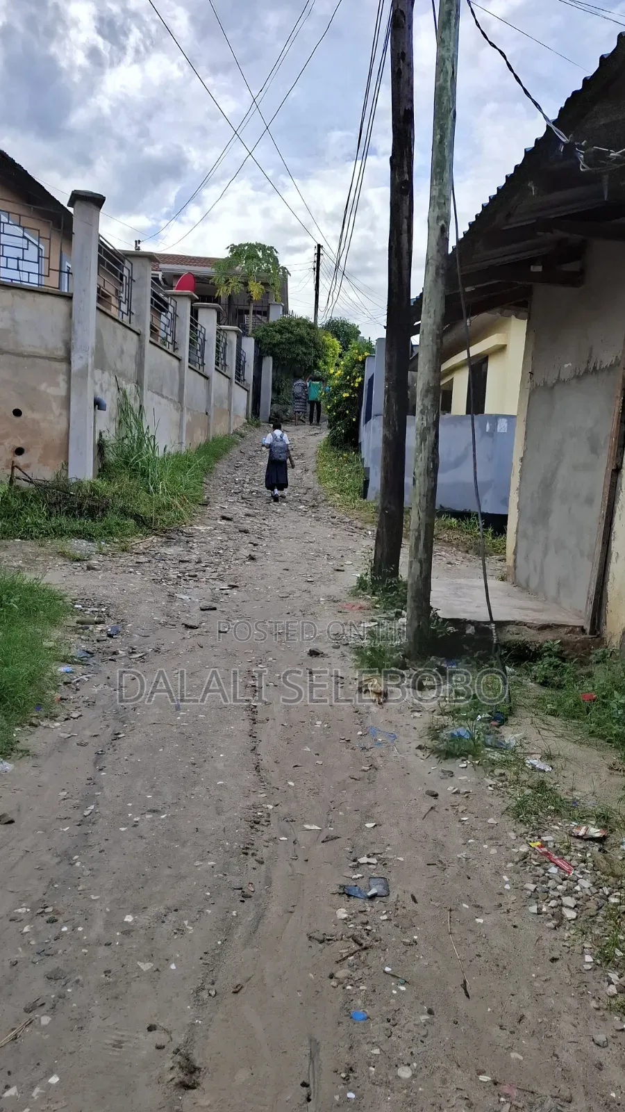 4bdrm House in Mawasiliano Ubungo, Sinza for sale