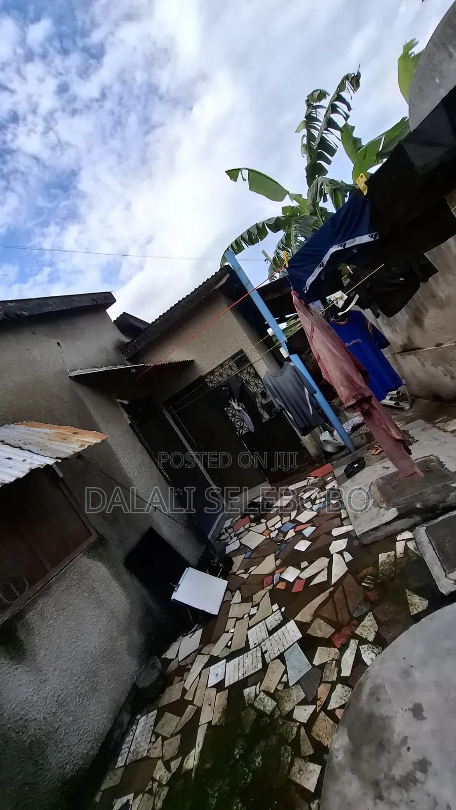 4bdrm House in Mawasiliano Ubungo, Sinza for sale
