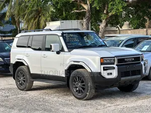Toyota Land Cruiser Prado 2025 White