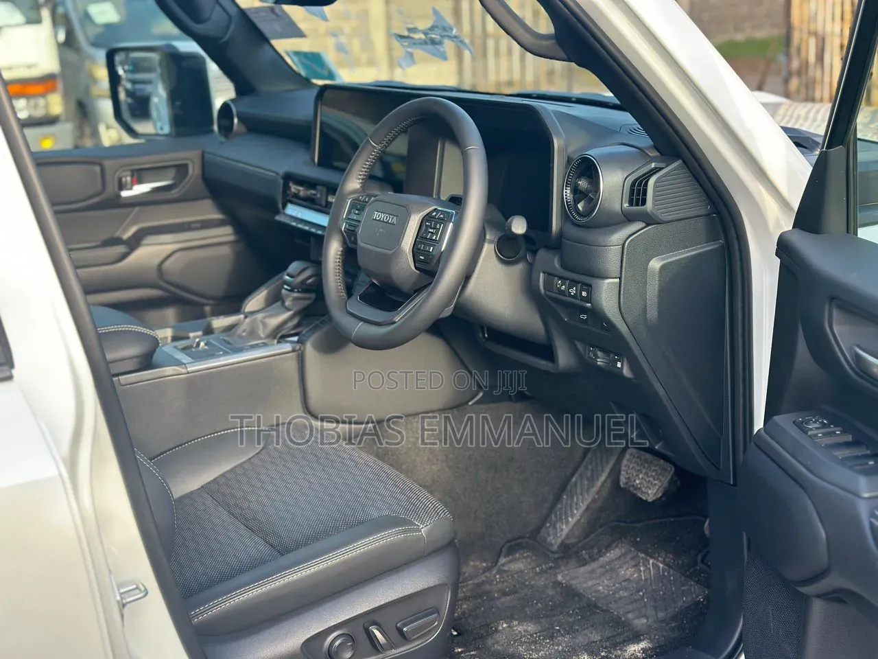 Toyota Land Cruiser Prado 2025 White