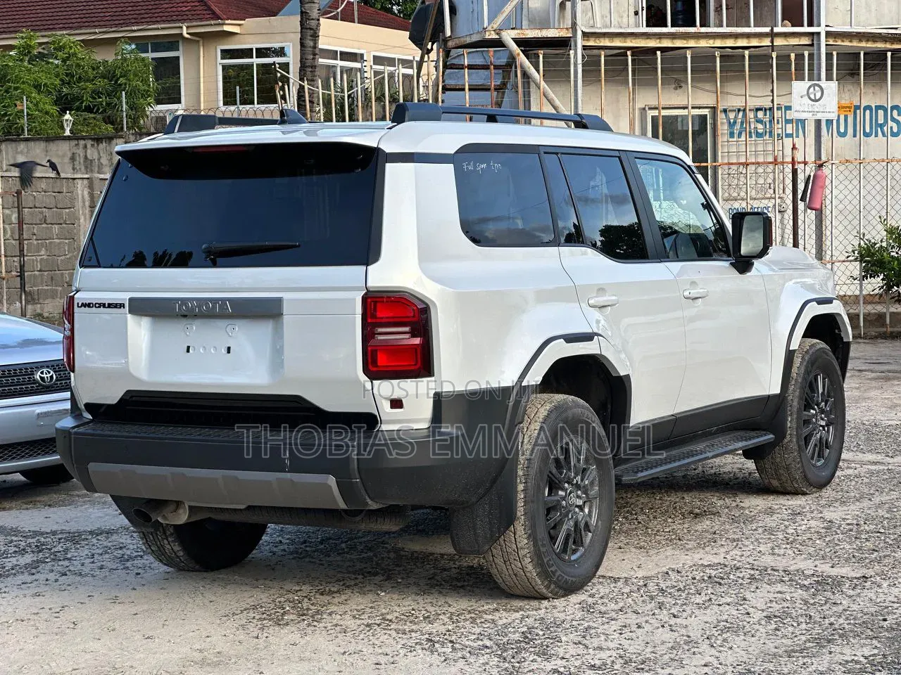 Toyota Land Cruiser Prado 2025 White