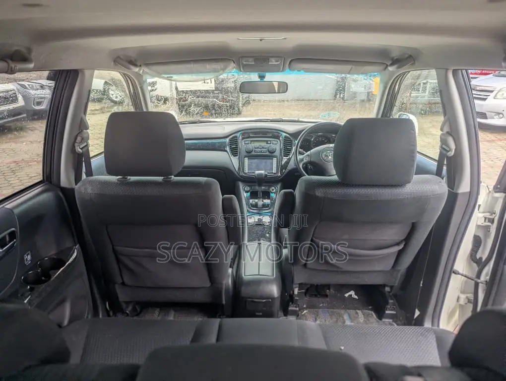 Toyota Kluger 2006 White