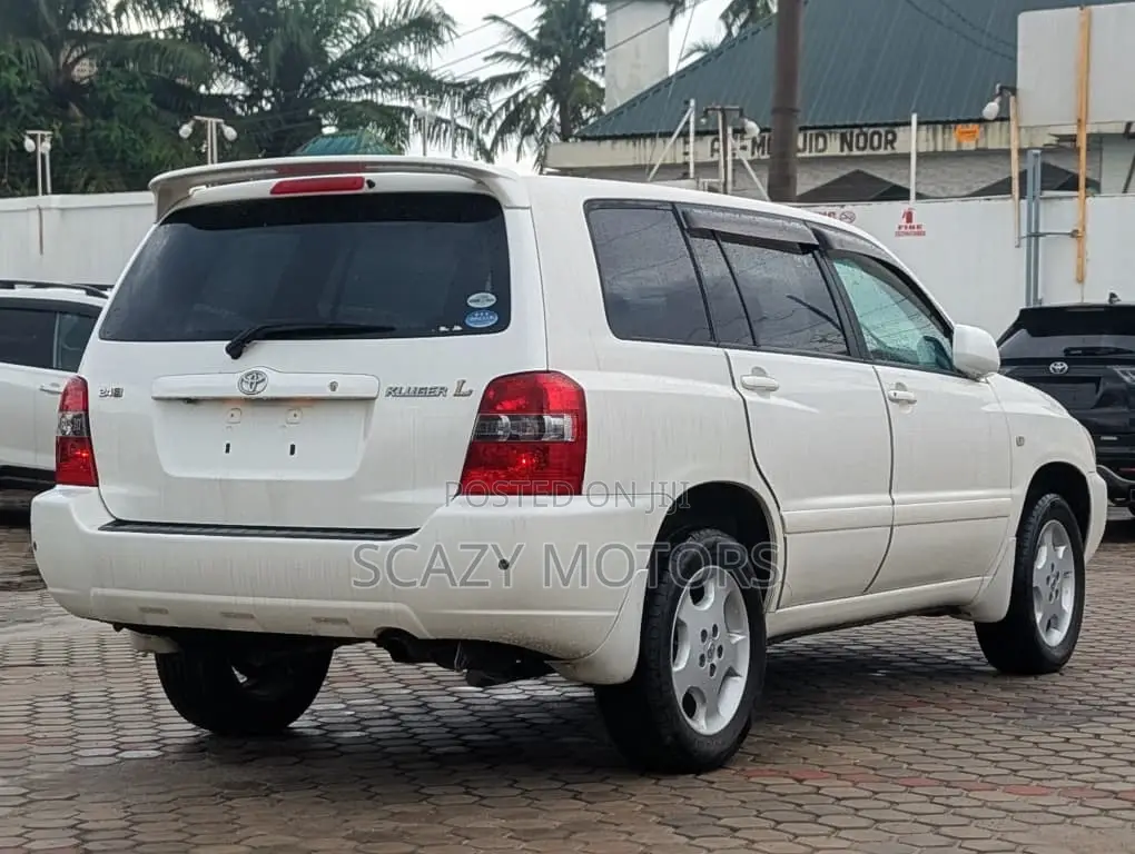 Toyota Kluger 2006 White