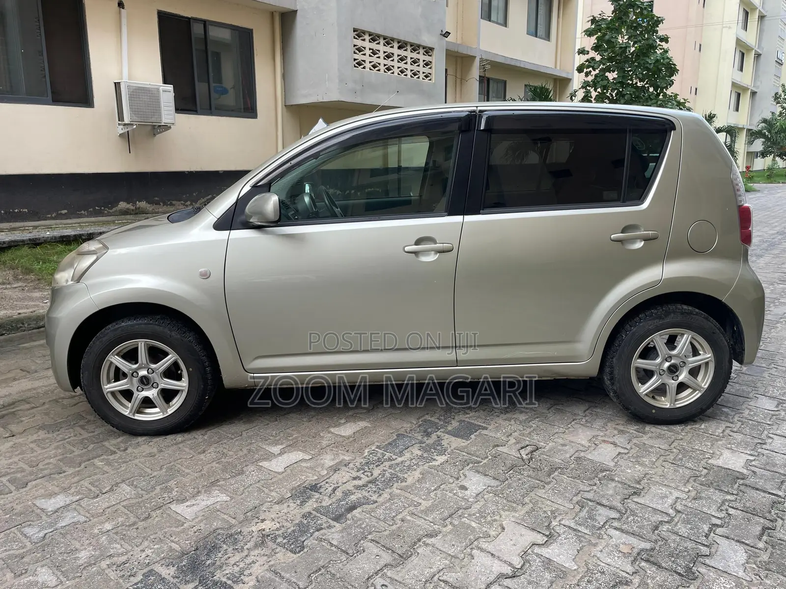 Toyota Passo 2006 Beige