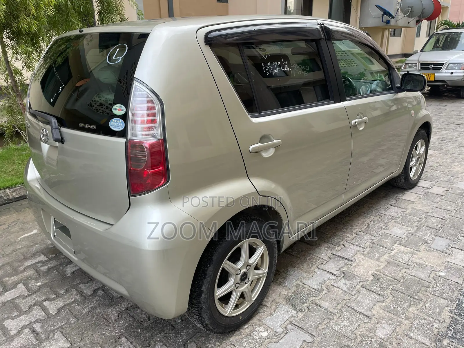 Toyota Passo 2006 Beige