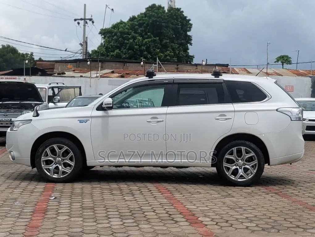 Mitsubishi Outlander 2005 White