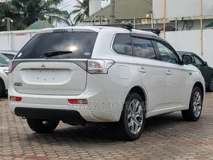 Mitsubishi Outlander 2005 White
