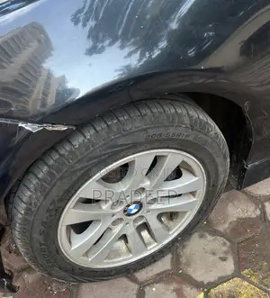 BMW 3 Series 320i RWD 2008 Black