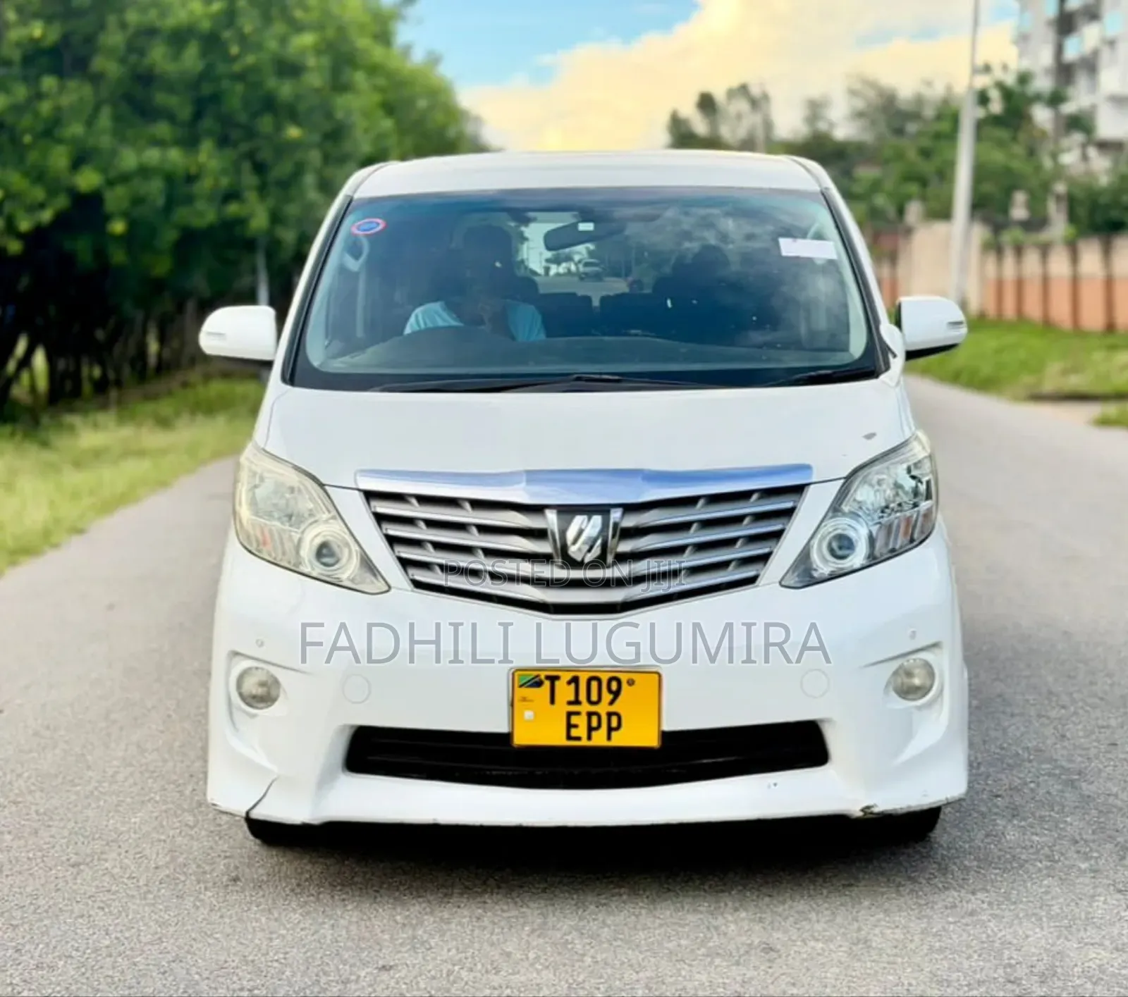 Toyota Alphard 2010 White