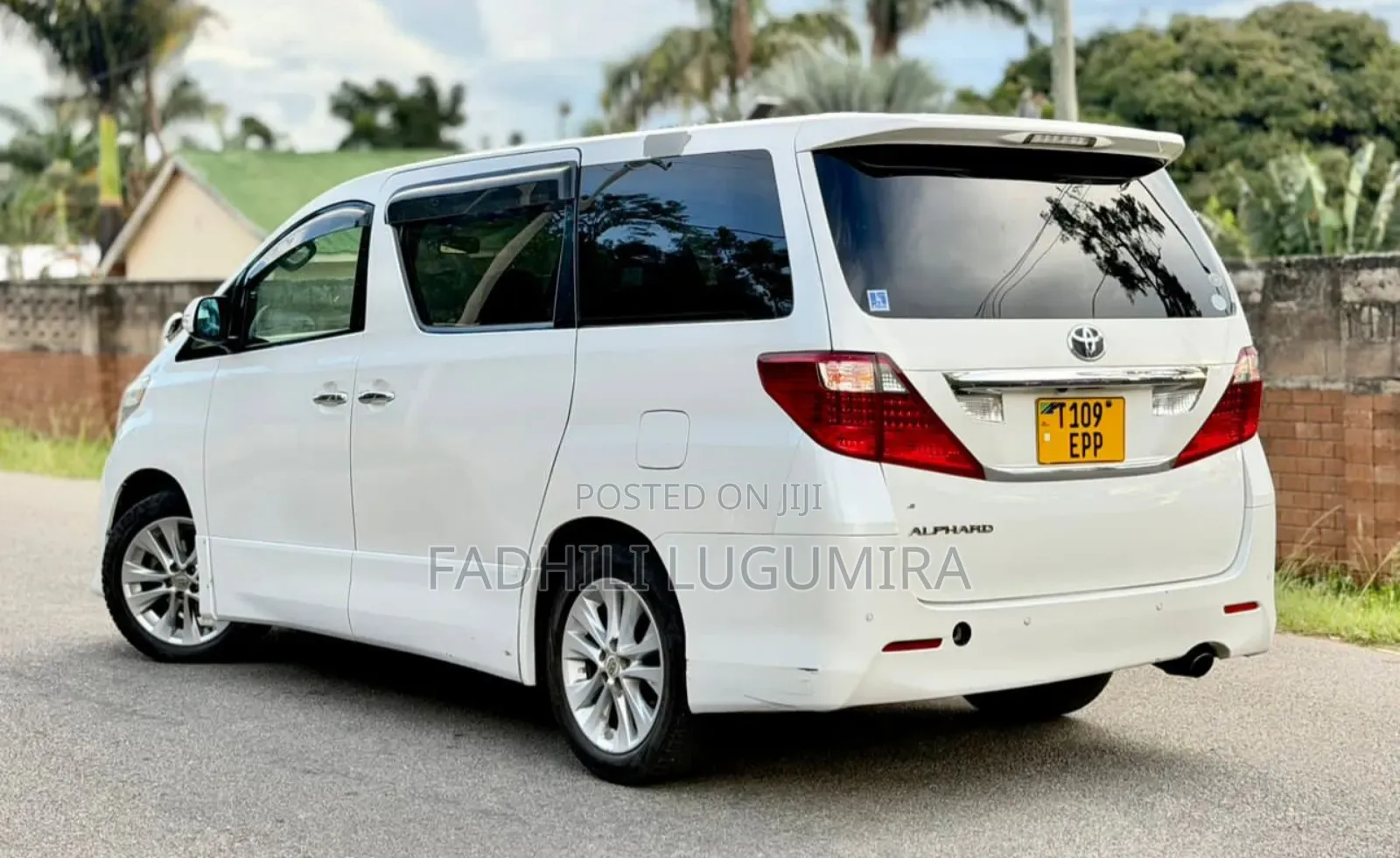 Toyota Alphard 2010 White