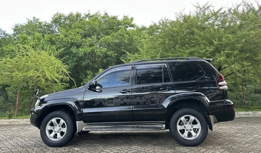 Toyota Land Cruiser Prado 2006 Black