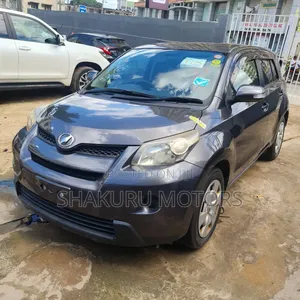 Toyota IST 2010 Gray
