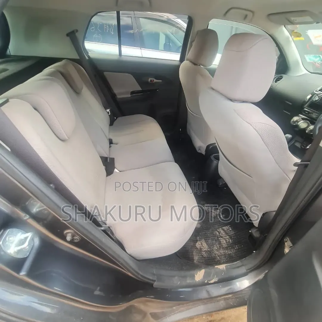 Toyota IST 2010 Gray
