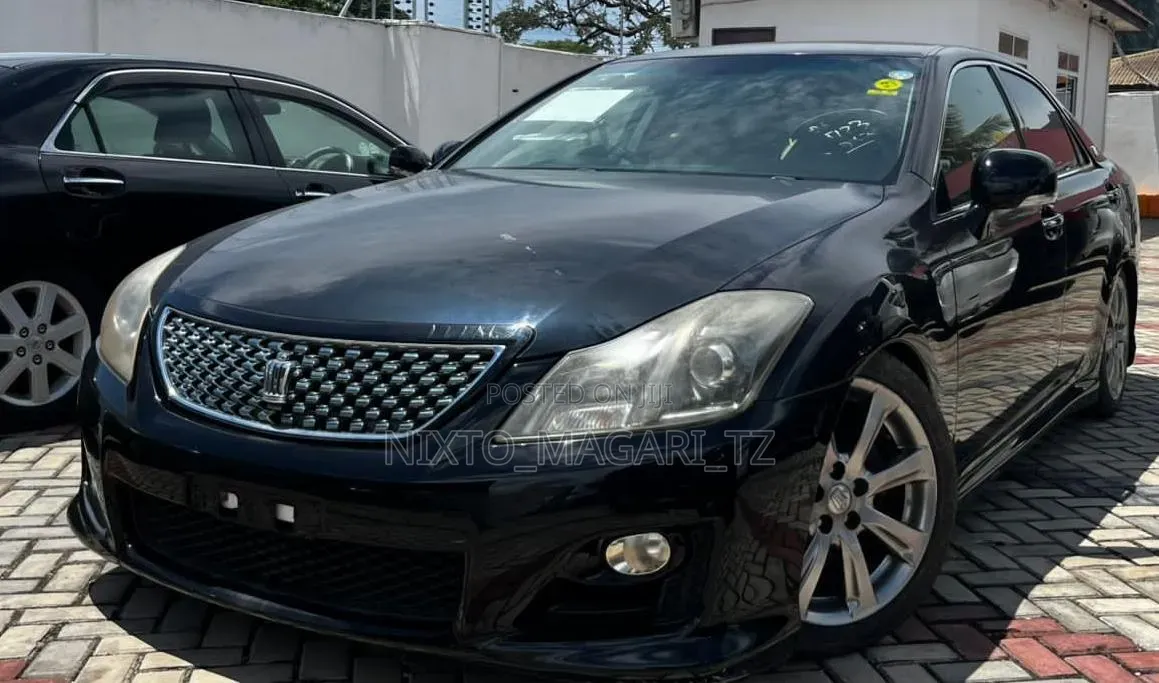 Toyota Crown 2009 Black