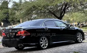 Toyota Crown 2009 Black